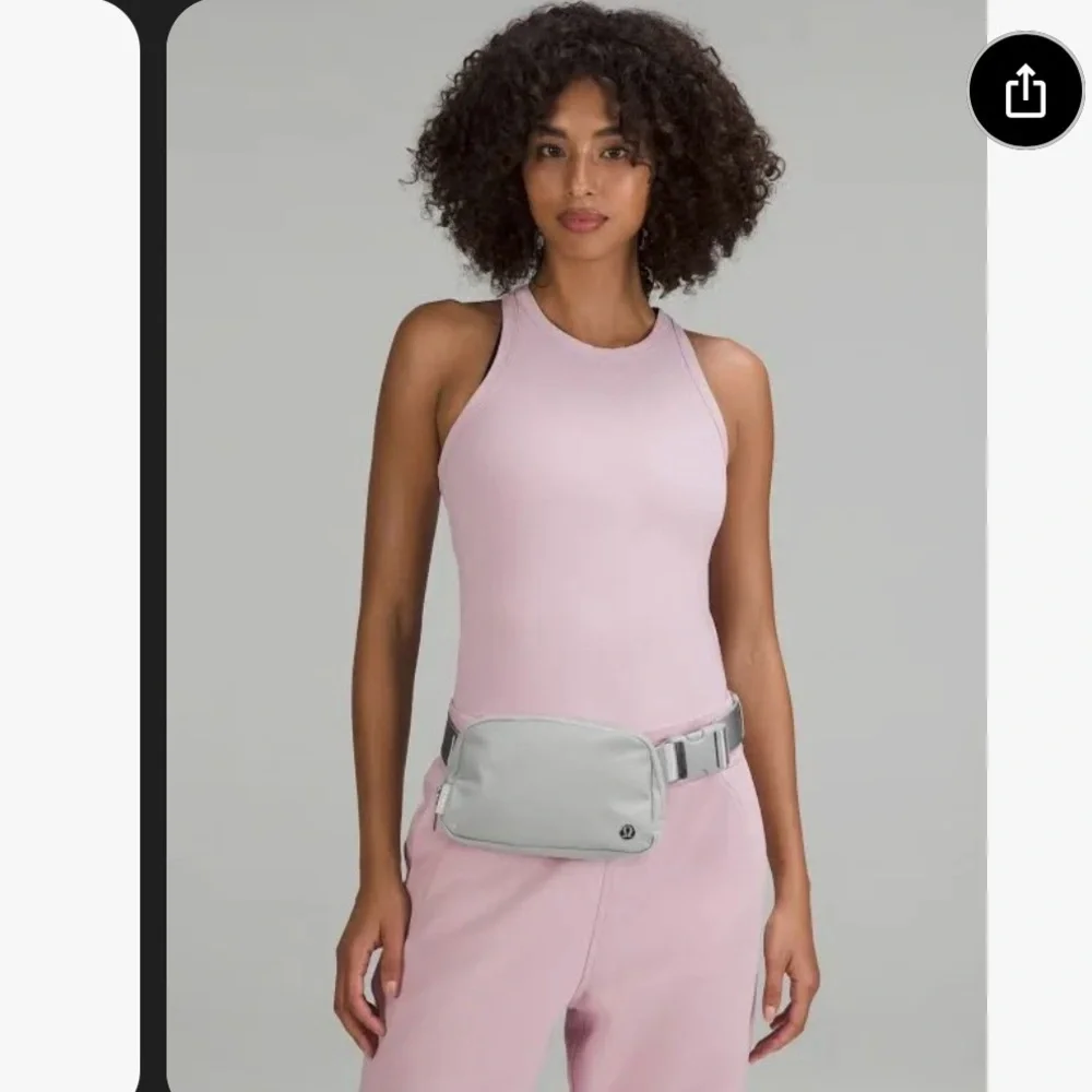 🩶Lululemon Silver Gray / white Everywhere Belt Bag - Picture 3 of 9